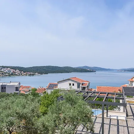 Danoa Ciovo טרוגיר